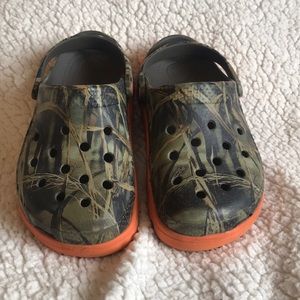 Youth Camo Crocs